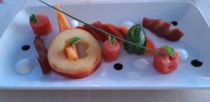 Bei der kulinarischen Woche in der Villa Rey ist auch ein Kochkurs im Programm. Kreativer Fruchtsalat.